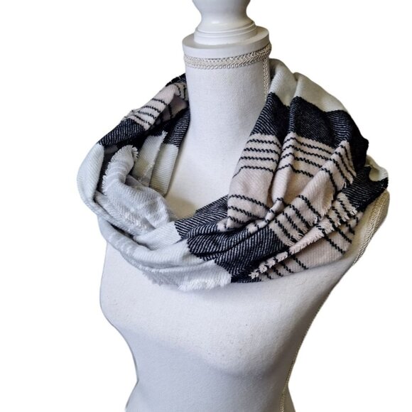 Infinity Scarf Stripes Pink Gray Layers Wide - Picture 1 of 5